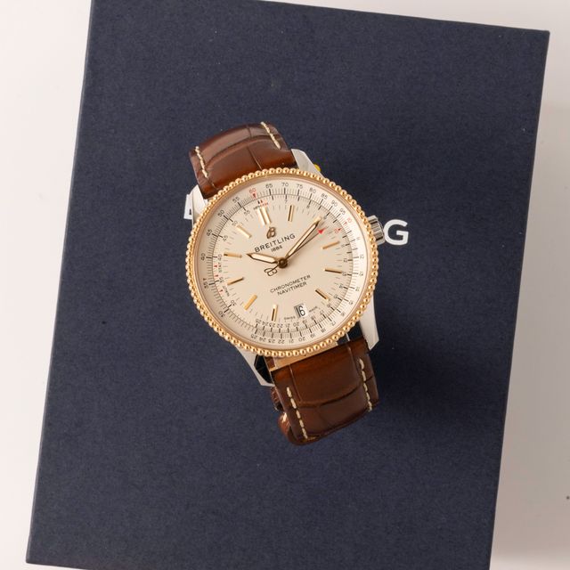 Breitling Navitimer Automatic 38 U17325 Image 7